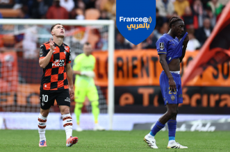 بابلو باجيس نجم لورين يحتفل بتسجيل الهدف الثاني لفريقه أمام موناكو في الدوري الفرنسي، استاد موستوار، لورين، فرنسا، 27 سبتمبر 2025.