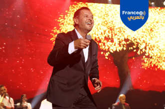 راغب علامة يُشعل باريس في أمسية من العمر داخل صالة "دووم دو باري"