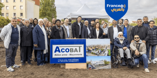 بعد 25 عامًا من الانتظار... فيتري تضع الحجر الأول لمسجد «نور السلام»