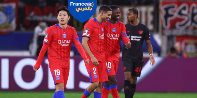 عثمان ديمبيلي يحتفل بالهدف السادس لباريس سان جيرمان مع أشرف حكيمي خلال مواجهة باير ليفركوزن في دوري أبطال أوروبا على ملعب باير أرينا، ألمانيا