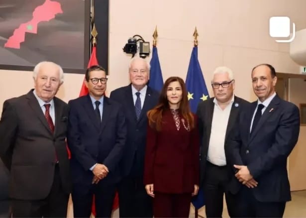 مجموعة الصداقة المغربية–الفرنسية تحتفل بالذكرى الخمسين للمسيرة الخضراء في باريس: فخر واعتزاز ودرس دبلوماسي عالمي