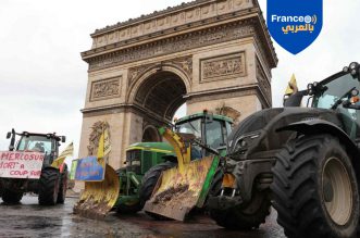 مزارعون غاضبون يغلقون أشهر ساحات باريس احتجاجًا على اتفاقية ميركوسور